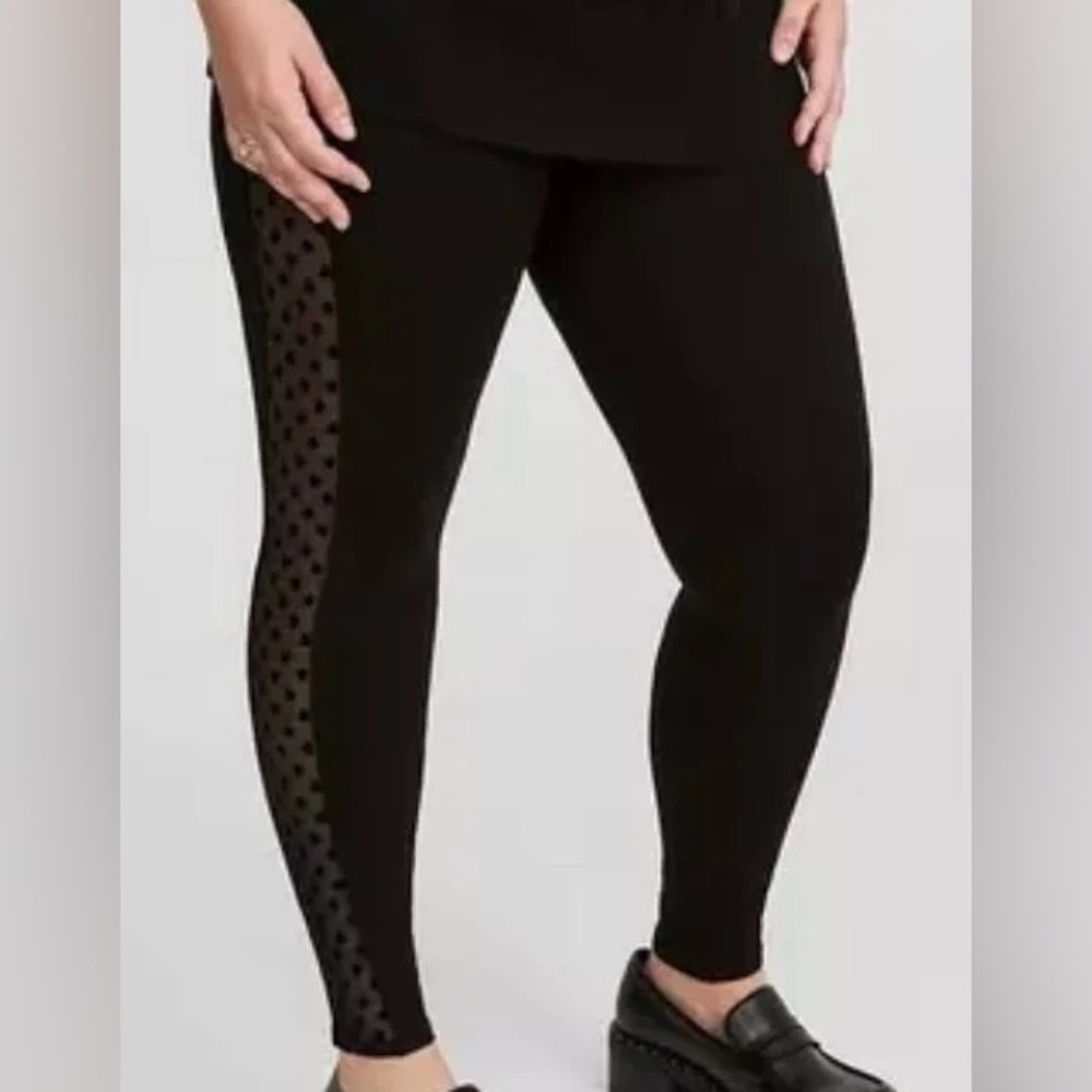 Full length mesh mesh hearts side leggings